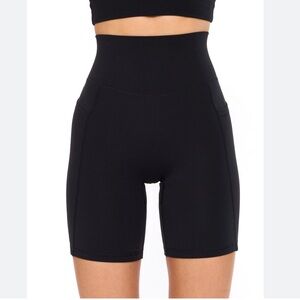 Buffbunny Ribbed Biker Shorts